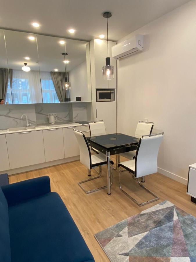 Moder Chic Apartment In Center-Prime Rentals 카우나스 외부 사진