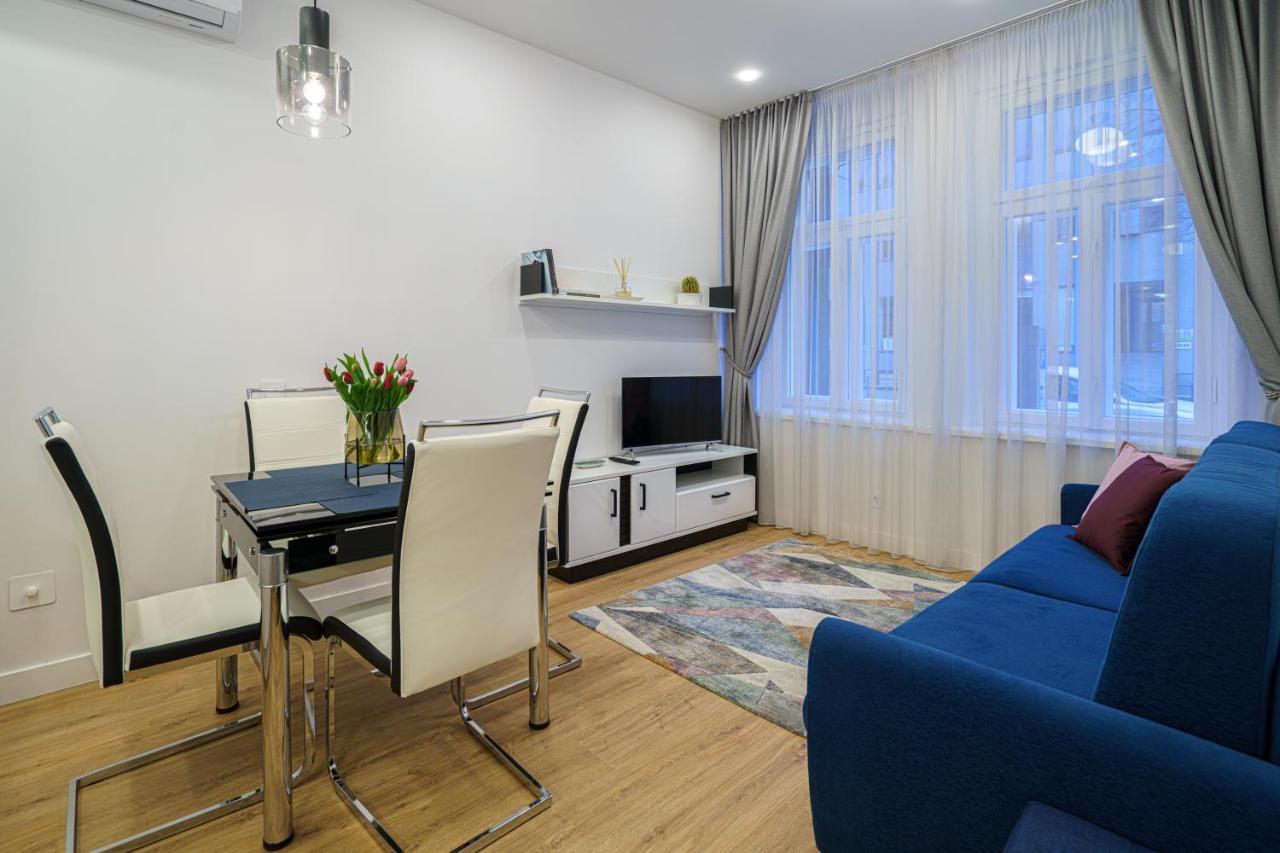 Moder Chic Apartment In Center-Prime Rentals 카우나스 외부 사진