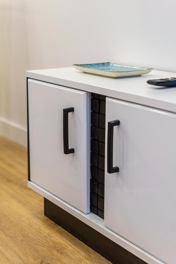 Moder Chic Apartment In Center-Prime Rentals 카우나스 외부 사진
